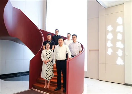 热烈欢迎省委统战部张部长一行莅临k8凯发股份有限公司指导工作！